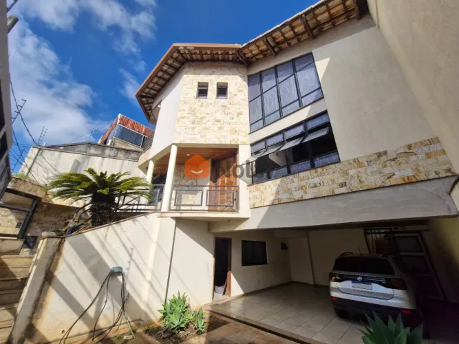 Casa de 5 quartos á venda com 2 suítes e 4 vagas no bairro São Bernardo em Belo Horizonte 