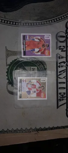 Figurinha extra sticker luka modric Gold e cody gakpo lilás