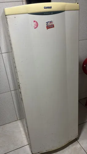 Geladeira cônsul funcionando perfeitamente