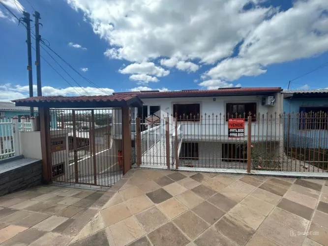 Casa com 05 dormitórios no bairro Primeiro de Maio em Farroupilha
