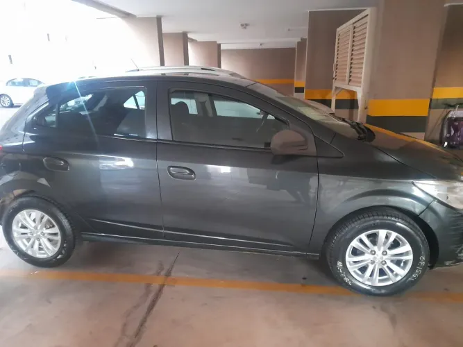 Chevrolet Onix JOY Hatch 1.0 8V Flex Mec. 4P 2018