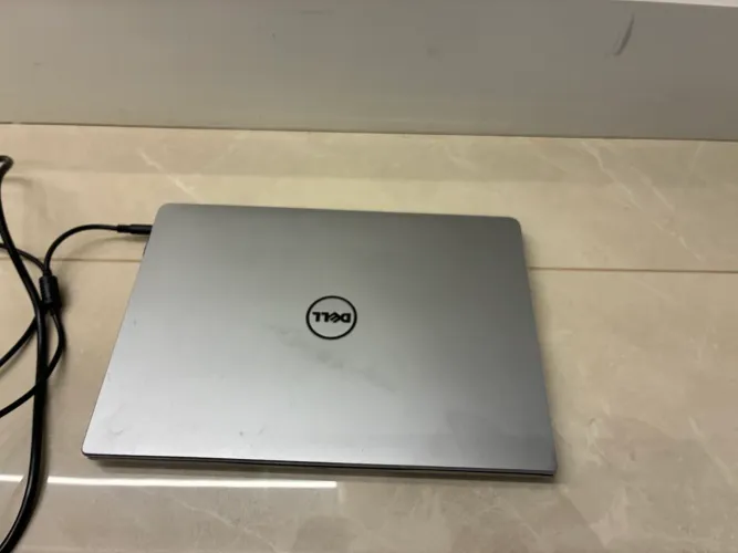 Notebook Dell core i5 tela infinita 14 1 TB SSD 256