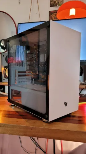 Gabinete Pichau HX300 Branco com lateral de vidro