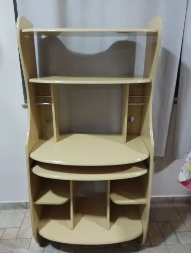 Mesa estante em MDF para computador