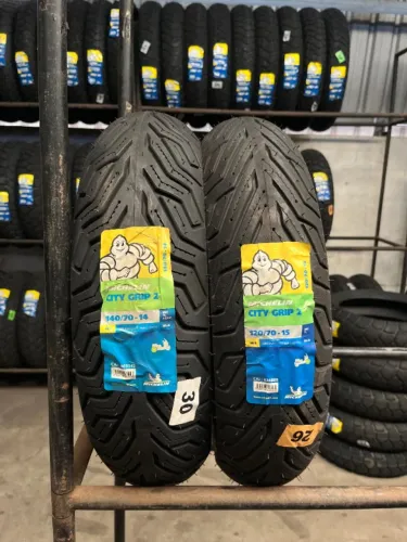 Par de Pneu Michelin City Grip 2 140/70-14 e 120/70-15 Xmax 250 Xmax 300/Zontes E350/Forza