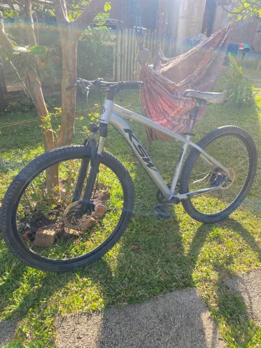 Bicicleta ksw aro 26 freios hidráulicos