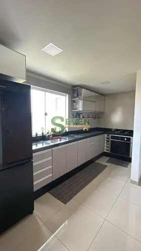 Apartamento Cobertura à venda com 3 quartos sendo 1 suíte no Vivendas do Lago, Jardim Belv