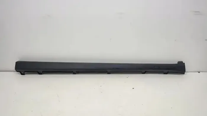Spoiler Lateral Direito Fiat Argo 2017 2022 100237302 Preto