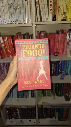 Livro Pegando Fogo - Meg Cabot