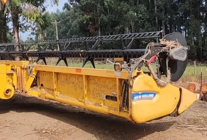 Plataforma New Holland PL35 Drapper