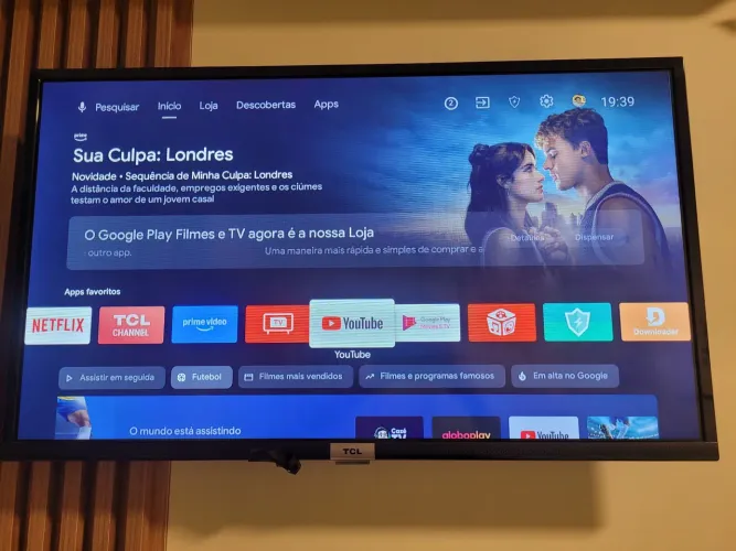 TV SMART 32 POLEGADAS EM EXCELENTE ESTADO.
