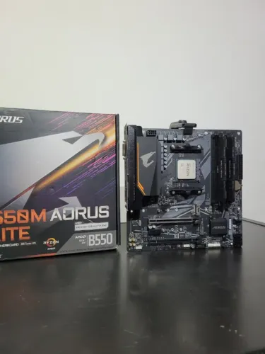 Kit upgrade Ryzen 7 5700x, 16 giga de ram, B550.