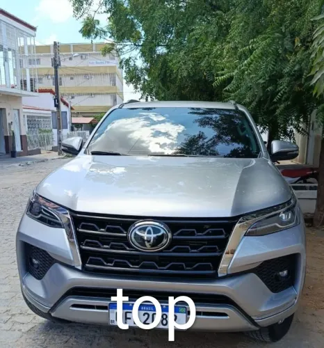 Toyota Hilux SW4 SRX 4X4 2.8 TDI 16V Dies. Aut. 2021