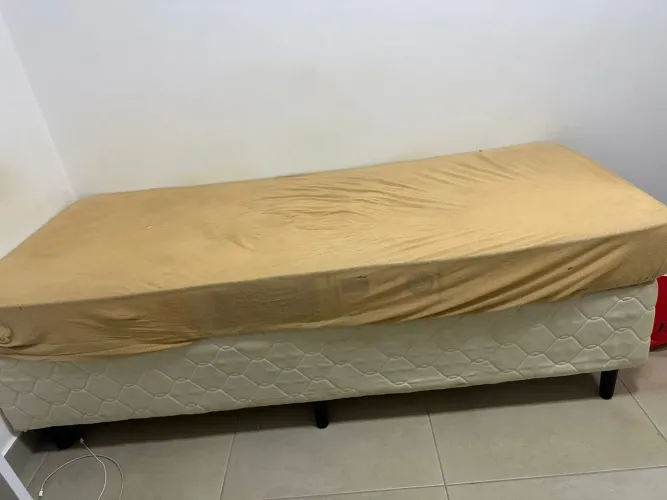 Cama solteiro castor