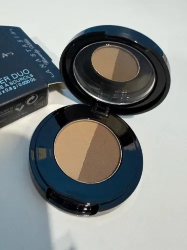 Anastasia Beverly Hills Brown Powder Duo Sombra em Pó Duo Sobrancelha Cor Dark Brown