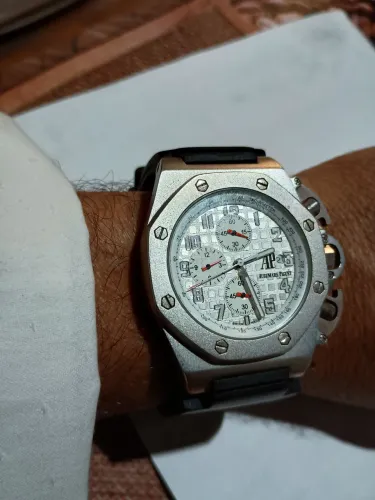 Relógio AUDEMARS PIGUET quartzo cx 40mm