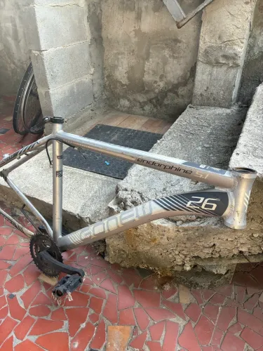 Quadro de bicicleta aro 26