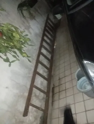 Escada de ferro super forte e pesada