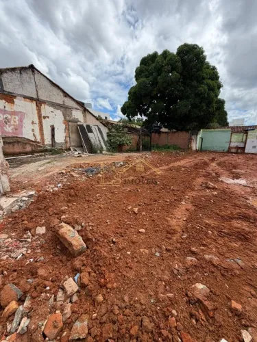 Terreno à venda no Centro de Montes Claros