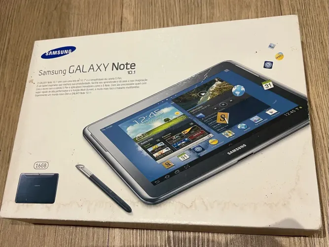Vendo galaxy note 10.1 em ótimo estado. 