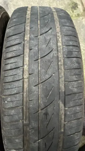 Dois pneus aro 15,185/65 firestone
