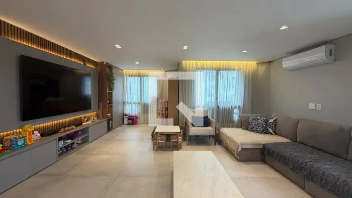 Apartamento à Venda - Real Parque, 4 Quartos, 210 m2