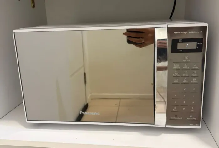 Microondas 33L Panasonic,3 meses de comprado Perfeito Estado.