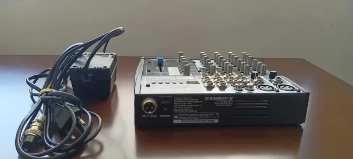 Mesa de som Soundcraft SX602FX usb em Excelente Estado