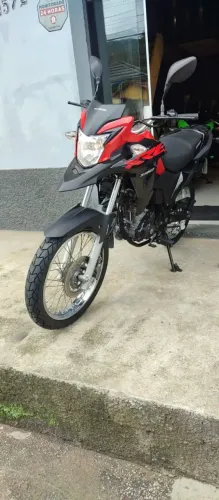 XRE 190 muito nova nada pra fazer 