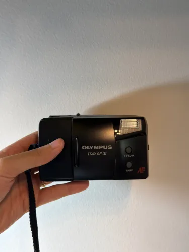 Olympus Trip AF 31 - Câmera Analógica Compacta