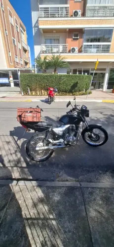 Vendo Titan 150 completa