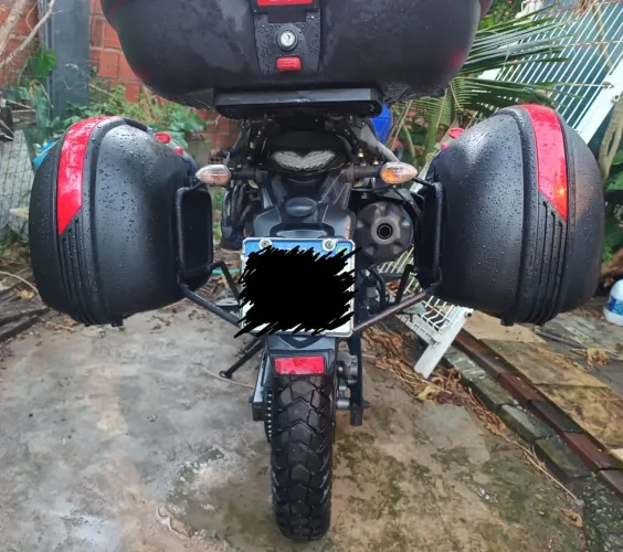 Bau Laterais Givi.