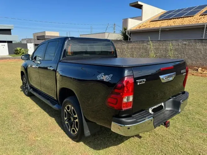 Toyota Hilux CD SRV 4X4 2.8 TDI Diesel Aut. 2022