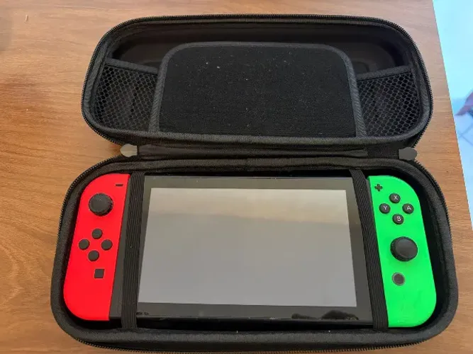 Nintendo Switch 32GB Original com capinha