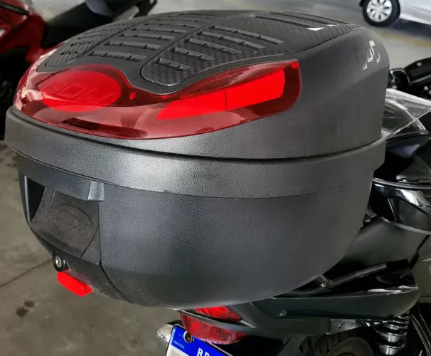 Baú para moto 40 litros GOW G40 (Pouco usado)