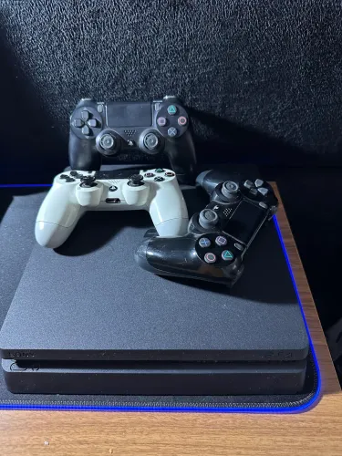 PS4 SLIM 1TB