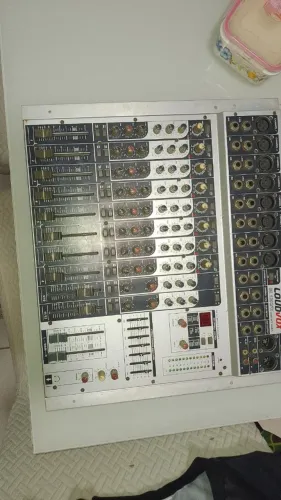 Mesa de 12 canais. ZAP *