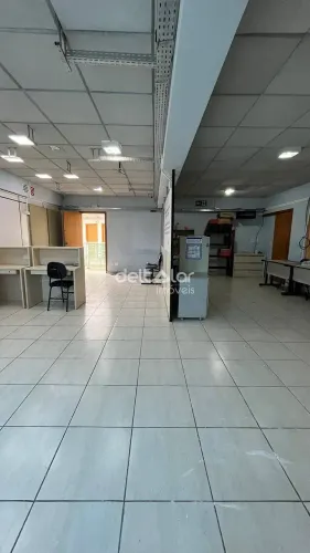 Sala para locação com ar condicionado, 2 vagas de garagem cobertas no bairro Liberdade, Be