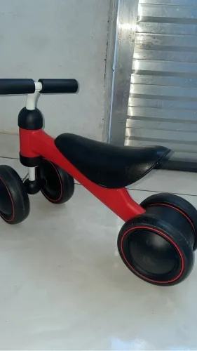 Bicicleta de equilíbrio buba