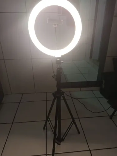 Iluminador Ring Light Led com tripé