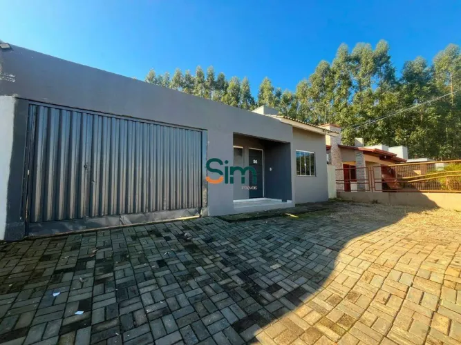 Casa para Aluguel no Bairro Desbravador (Frente) com 2 Quartos e 1 Vaga - Chapecó/SC