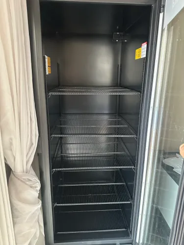Freezer na garantia de fábrica impecável 