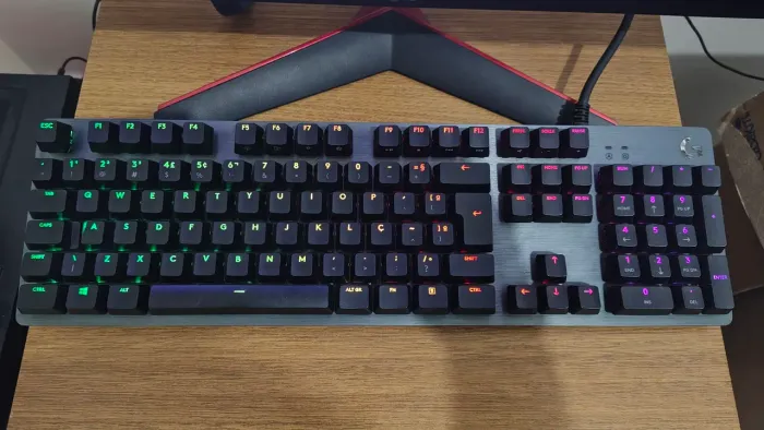 Teclado mecânico Logitech G512