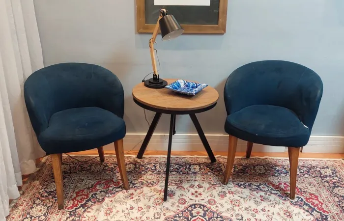 Par de Poltronas para restauro precisa trocar o tecido