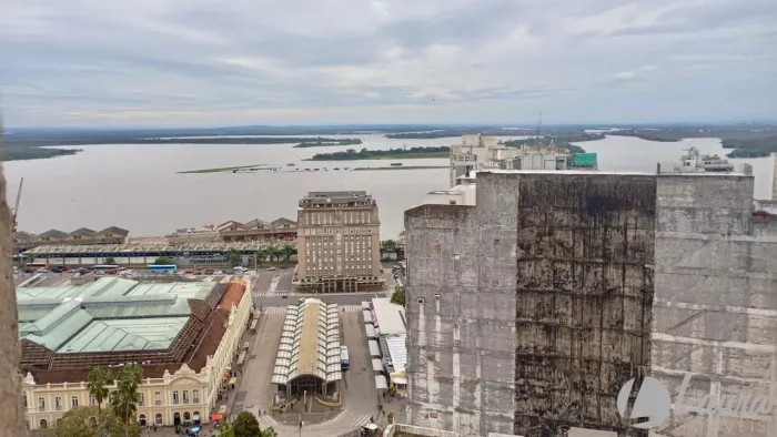 SALA COMERCIAL COM VISTA PARA O GUAIBA