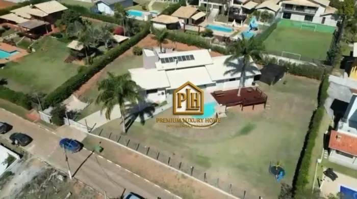 Casa com 3 suítes à venda, 2.000 m² por R$ 2.800.000 - Boa Vista - Piracaia/SP