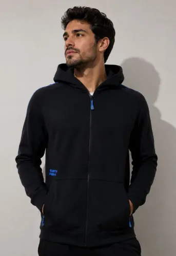 Jaqueta Preta tamanho G, bonito, bem confortável, prtge bem do frio. 