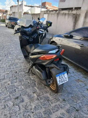 YAMAHA XMAX 250