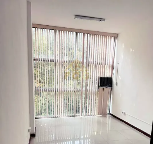 Sala Comercial com 25m² no Centro de Niterói