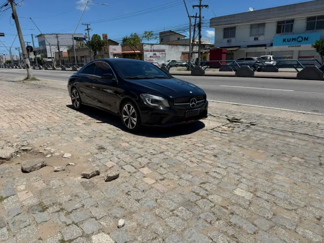 Mercedes-Benz CLA-200 First Edition 1.6 TB 16V Aut. 2014